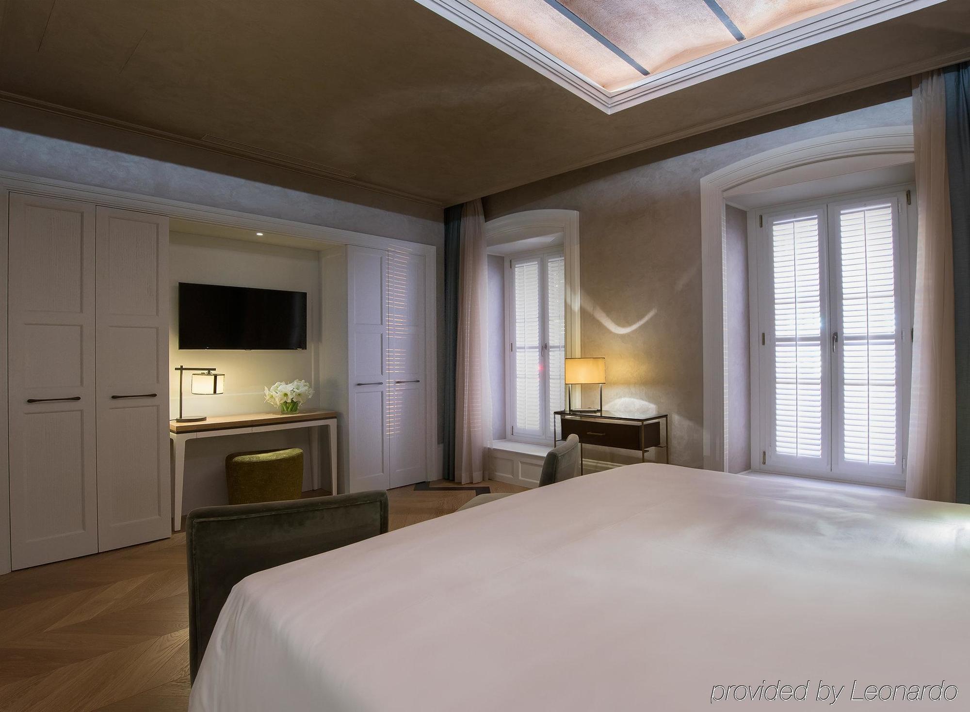 10 Karakoy Hotel Istanbul Ngoại thất bức ảnh A room at the hotel