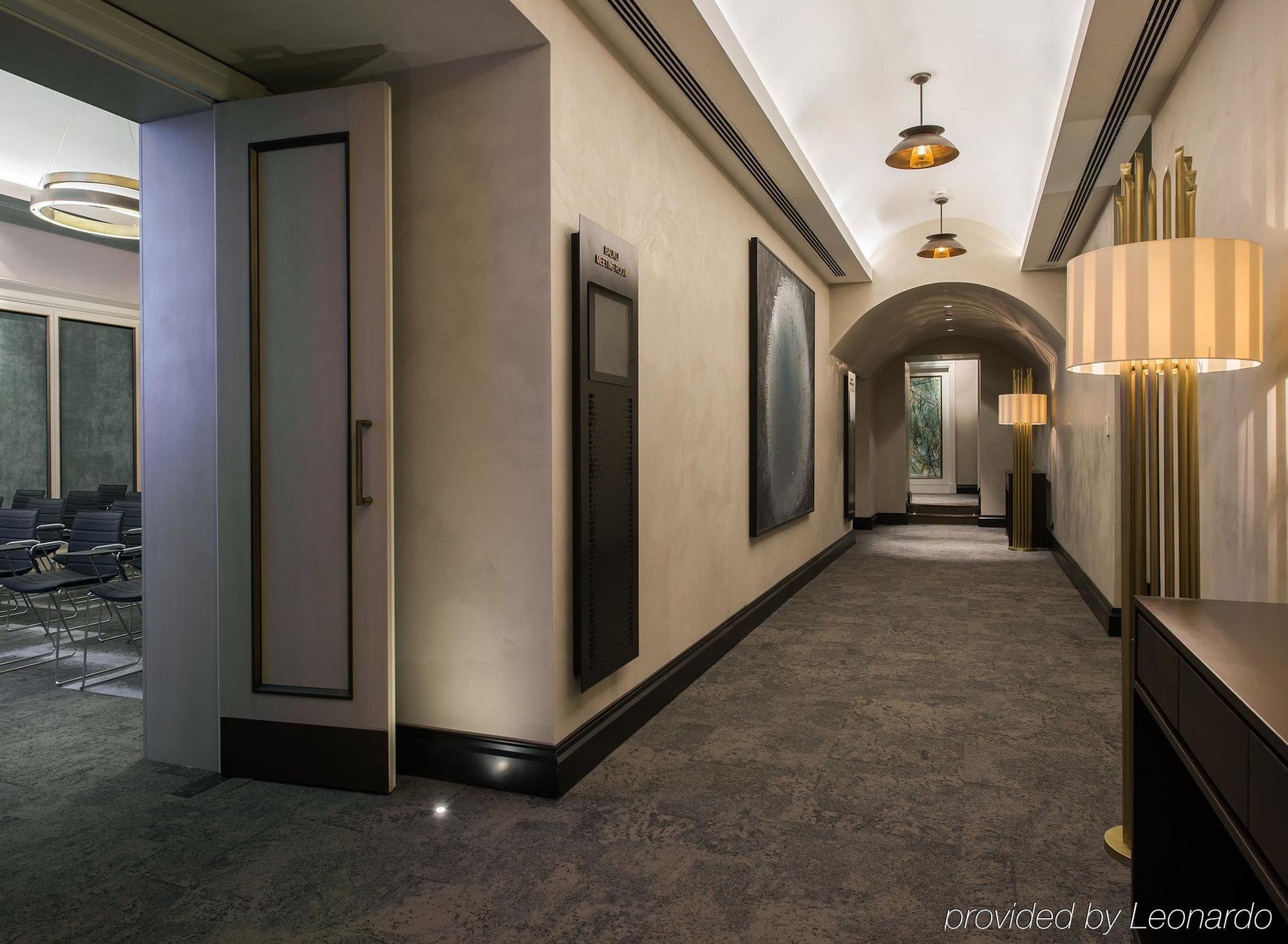 10 Karakoy Hotel Istanbul Ngoại thất bức ảnh A corridor