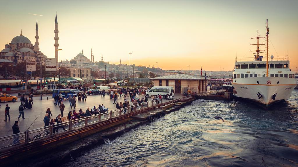 10 Karakoy Hotel Istanbul Ngoại thất bức ảnh The Golden Horn at Karaköy