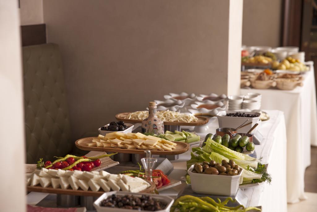 10 Karakoy Hotel Istanbul Ngoại thất bức ảnh A buffet