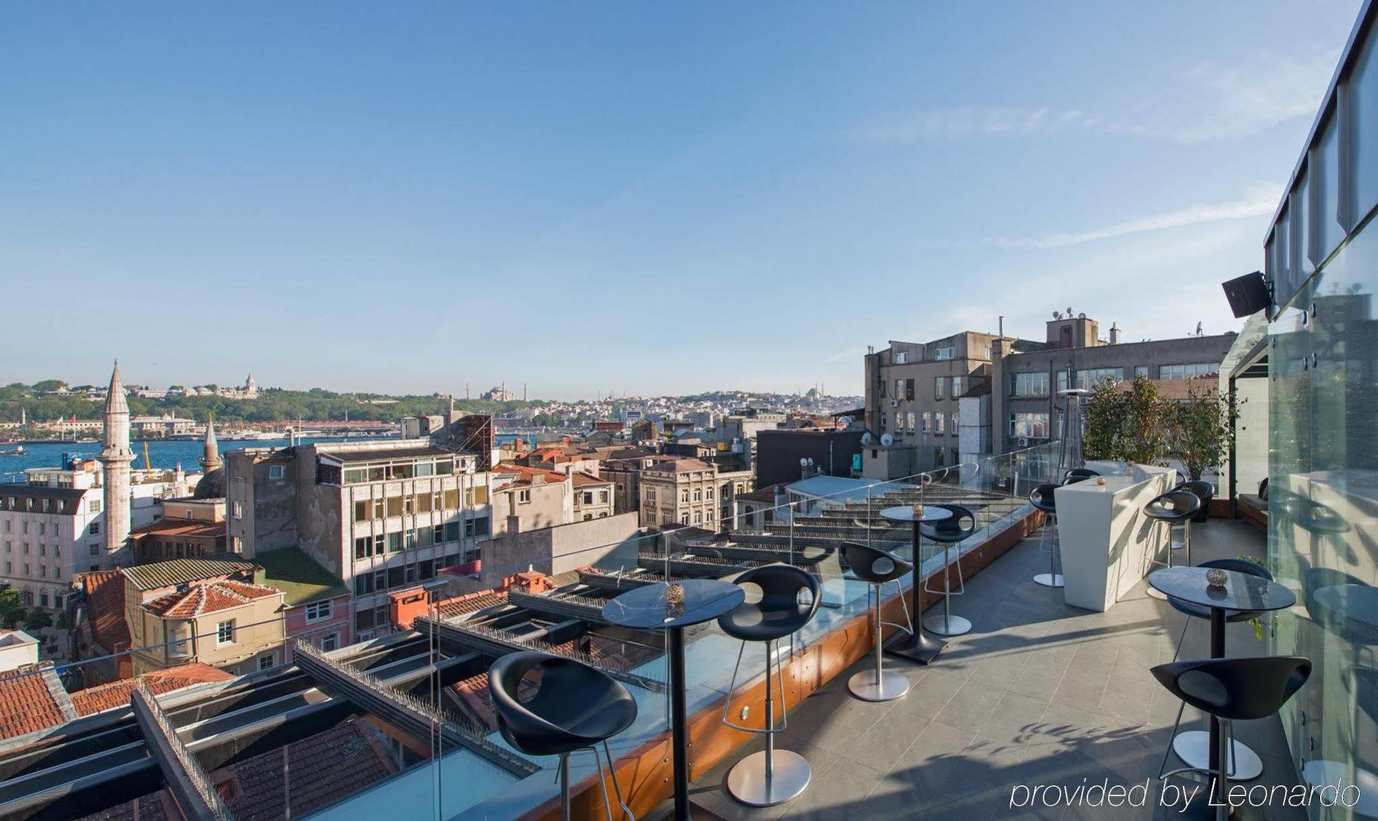 10 Karakoy Hotel Istanbul Ngoại thất bức ảnh View from the rooftop