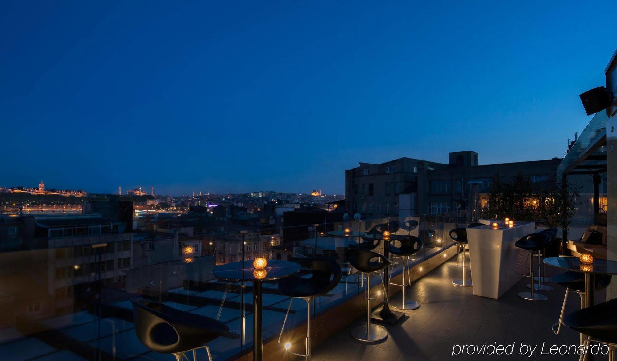 10 Karakoy Hotel Istanbul Ngoại thất bức ảnh View from the rooftop